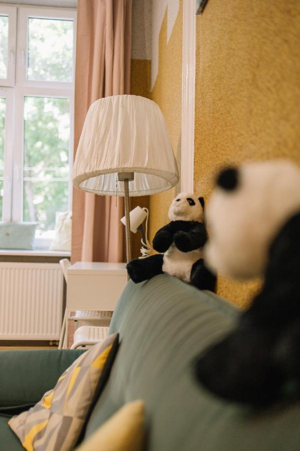 West13 Guest Rooms Cracovie Extérieur photo