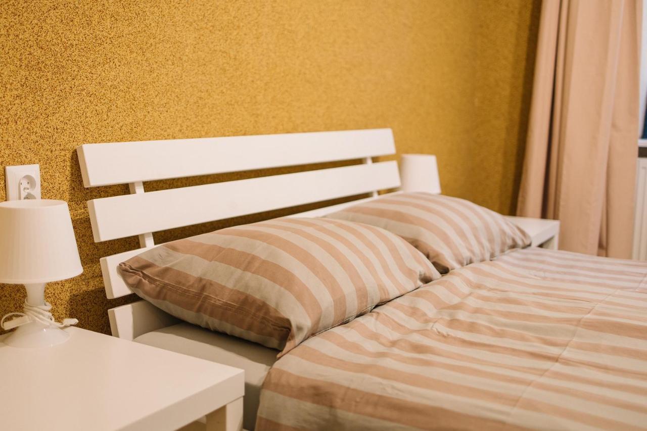 West13 Guest Rooms Cracovie Extérieur photo