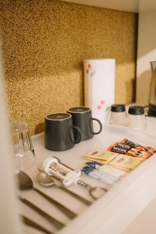 West13 Guest Rooms Cracovie Extérieur photo