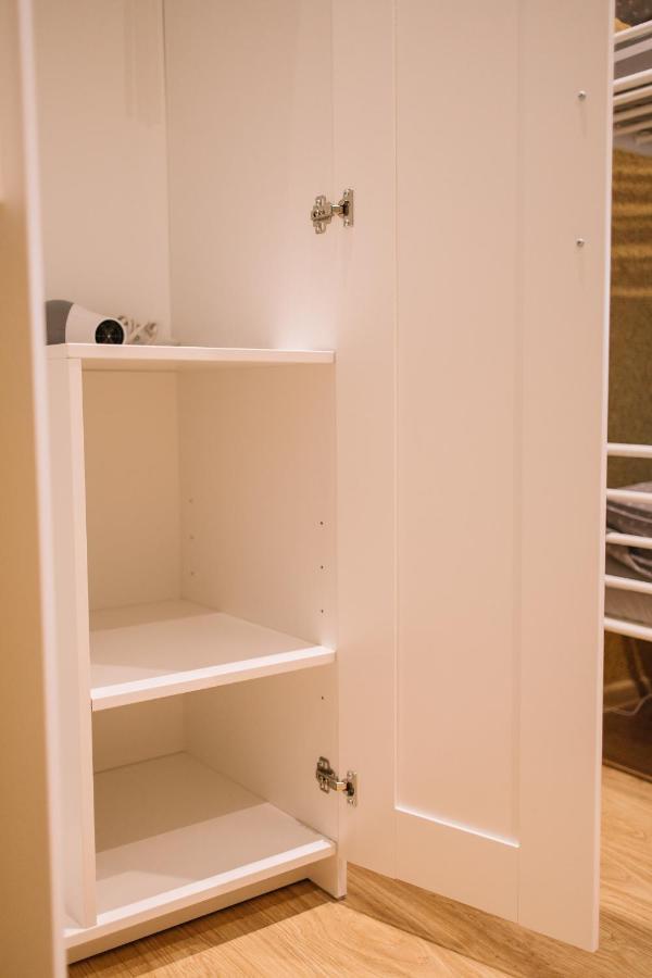 West13 Guest Rooms Cracovie Extérieur photo