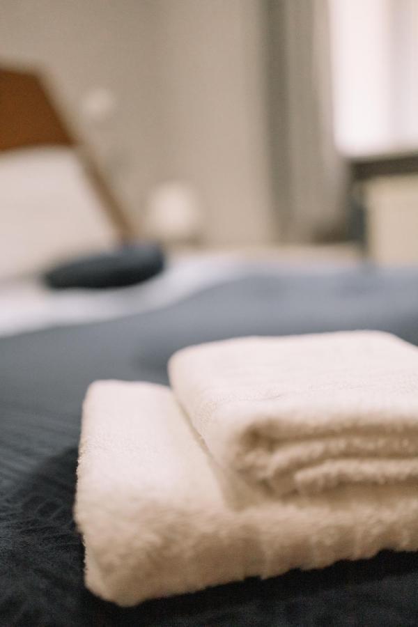 West13 Guest Rooms Cracovie Extérieur photo
