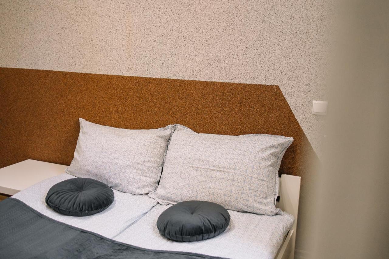 West13 Guest Rooms Cracovie Extérieur photo