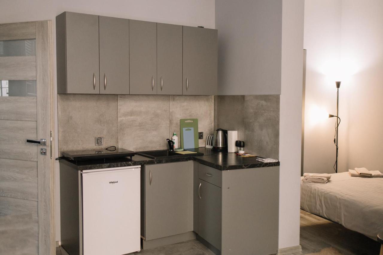 West13 Guest Rooms Cracovie Extérieur photo